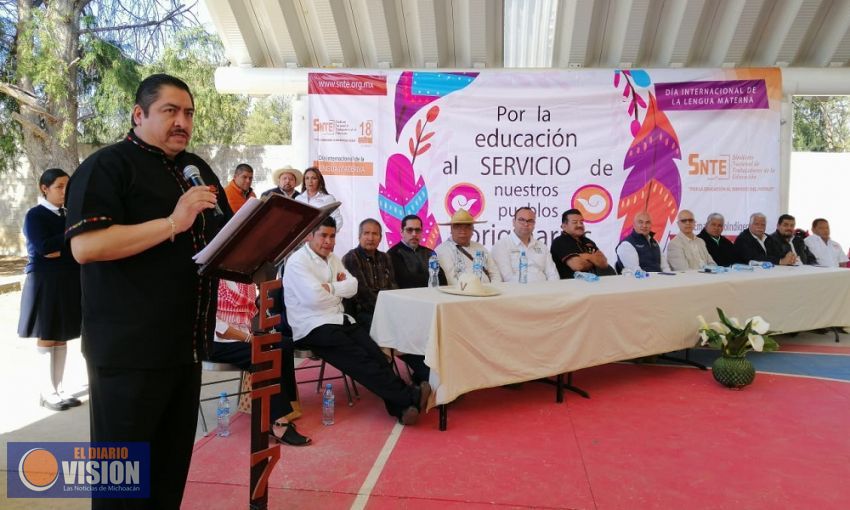 Festeja SNTE el Día Internacional de la Lengua Materna en la Tenencia de Tiríndaro