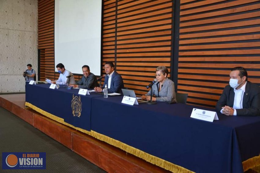 Se reúnen, Rector y Autoridades Estatales, con pasantes de servicio social de la salud 