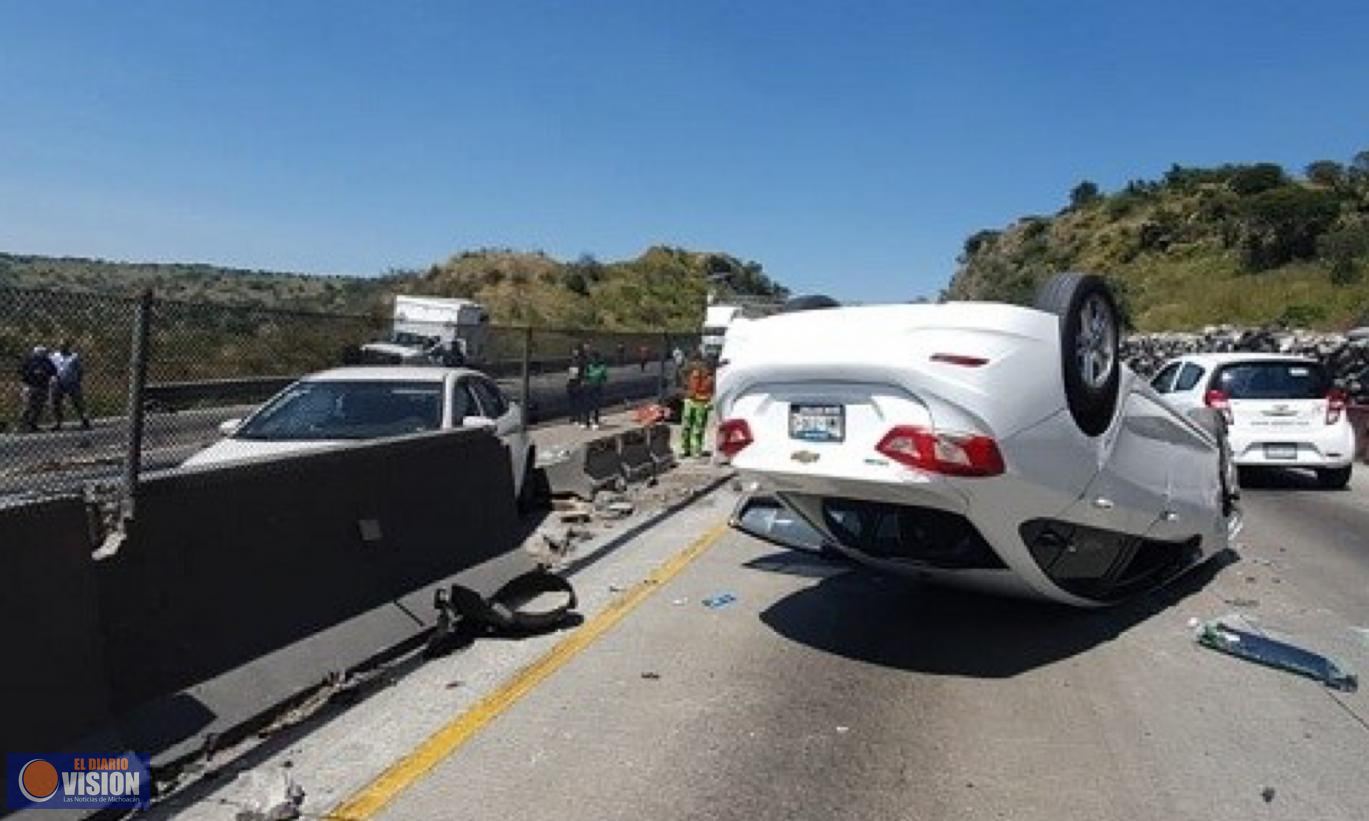 El diputado federal, Pedro Carrizalez, “El Mijis”, sufre accidente carretero 