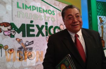 Agustín Contreras lo nombran, líder ambiental 