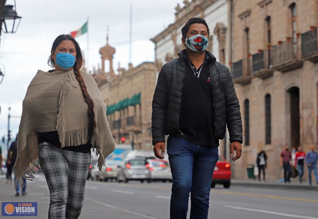 AMLO llama a cuidarse ante incremento en contagios por COVID-19; “hospitales no serán rebasados”