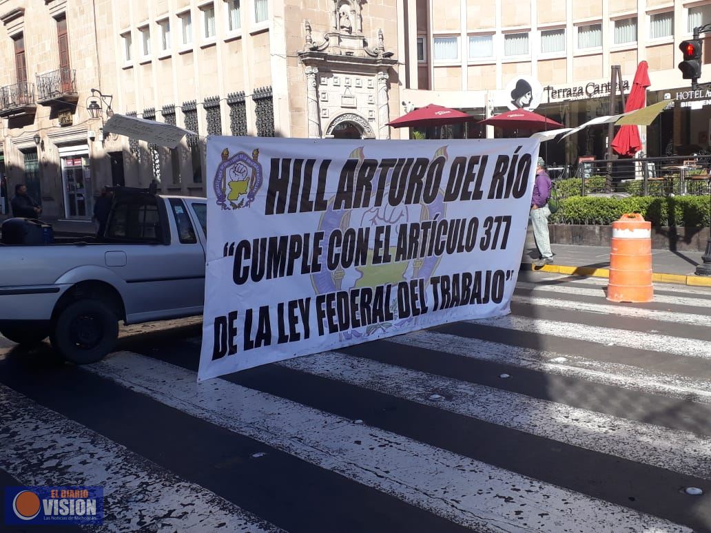 SUEUM instaló bloqueo frente al Colegio de San Nicolás 