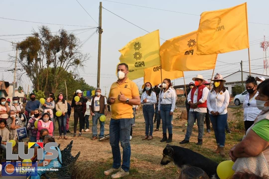 La comunidad de Tiríndaro apoya el proyecto de Luis Felipe León Balbanera 