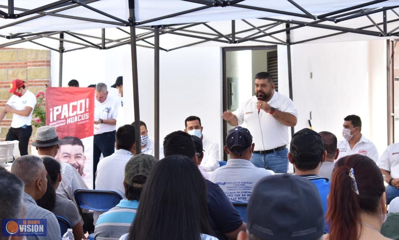 Garantizar empleo a los trabajadores de la construcción en Apatzingán, un compromiso de Paco Huacus 