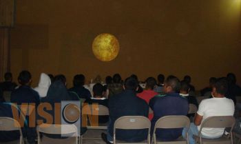 Jóvenes del Centro de Integración deleitan espectáculo del Planetario de Morelia