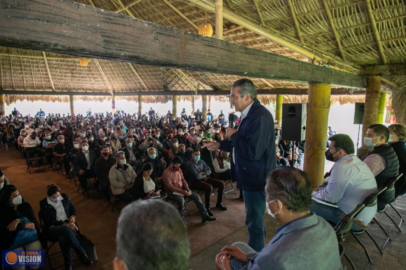 Fortalecerá Raúl Morón estructura de su equipo político en Michoacán 