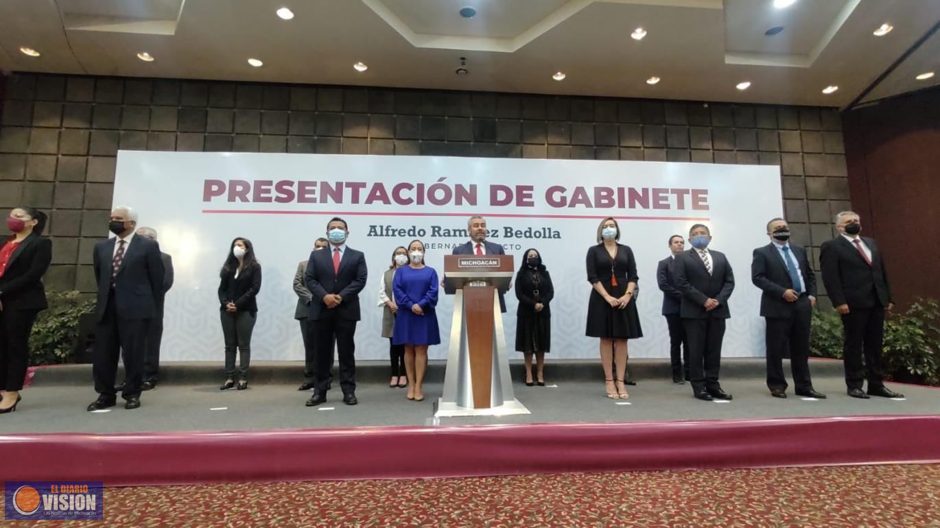 Alfredo Ramírez Bedolla, presenta Gabinete