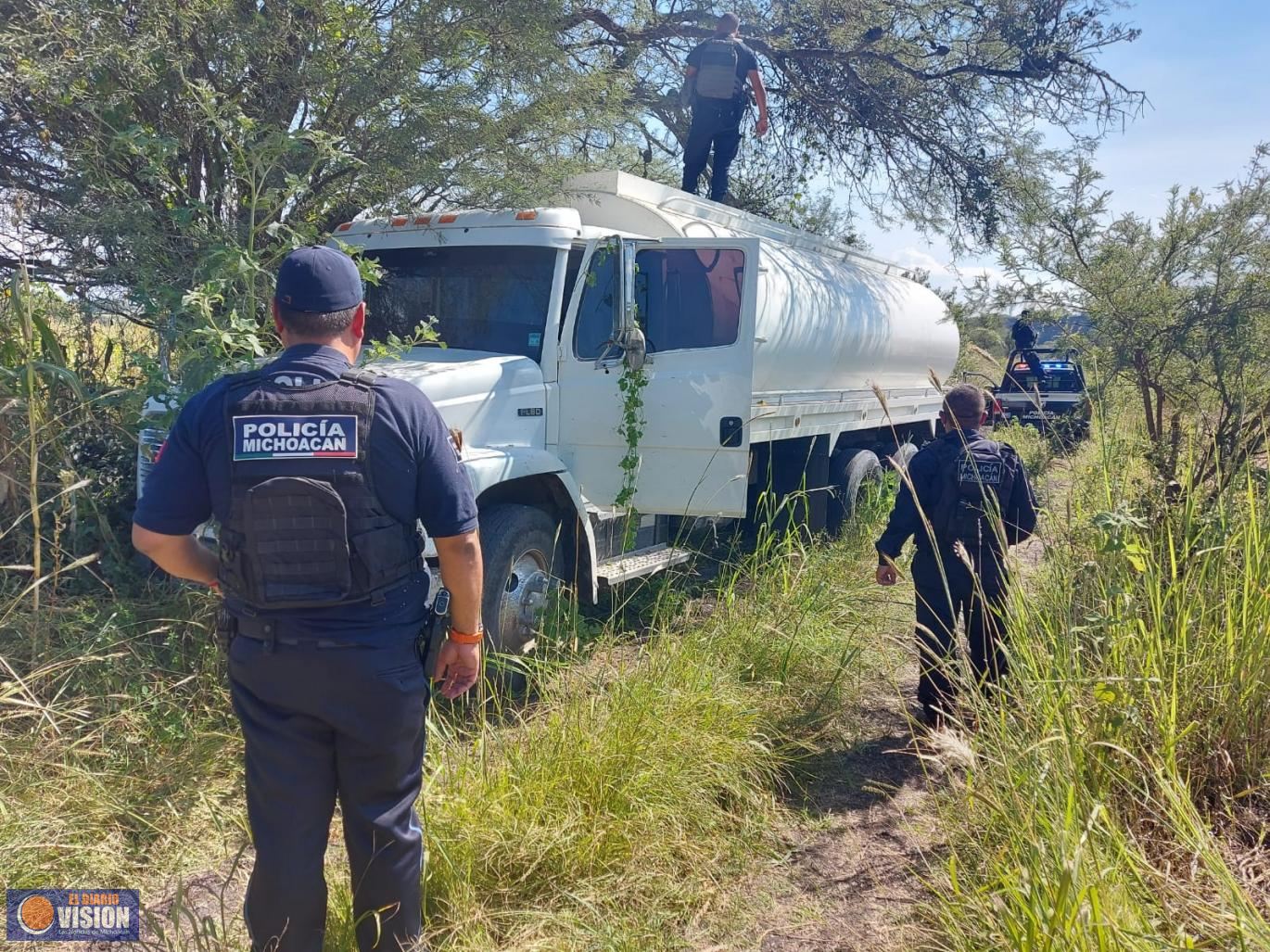 SSP asegura pipa que traía 40 mil litros de huachicol