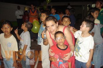 Niños de la Casa Hogar de Lázaro Cárdenas disfrutan show del Planetario de Morelia