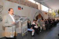 2. El Gobernador Leonel Godoy inauguro la Feria del Libro