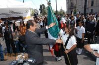 Preside Leonel Godoy la Ceremonia de Abanderamiento de las Escoltas de Telebachillerato