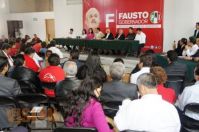 2.Fausto se proclama por comicios en paz, tolerantes y con apego a la legalidad 