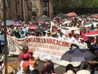 Profesores durante la marcha