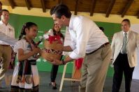 Enrique Peña Nieto de gira proselitista por Michoacán