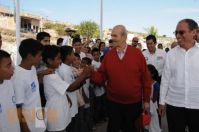 Habitantes de Sahuayo saludan al gobernador