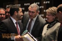 Morena se inscribe ante el IFE