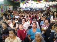 el publico esperando el mensaje del presidente J. Guadalupe Aguilera Rojas