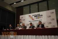 Conferencia de prensa del consejo rector del Pacto po México / Maya Comunicaciones