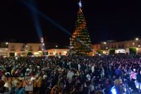 Encendido del árbol navideño en Morelia