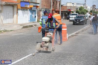 Informa Alfonso Martínez sobre reducción de carriles en av. Quinceo por obra peatonal