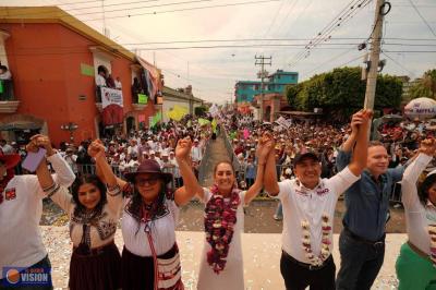 Corazón y empeño por el pueblo: Claudia Sheinbau