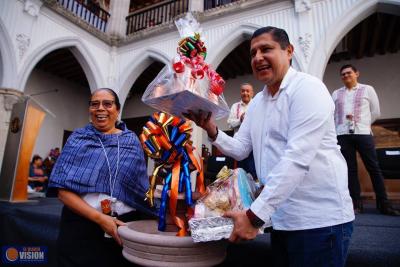 Artesanos agradecen a Uruapan su hospitalidad