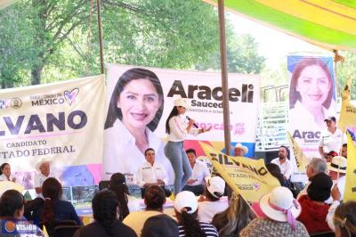 En Tlalpujahua ratifica Araceli Saucedo su compromiso con las y los productores michoacanos