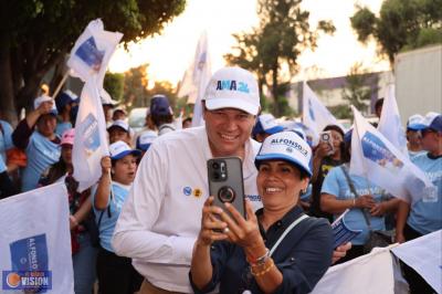 Se pinta Morelia de azul y amarillo