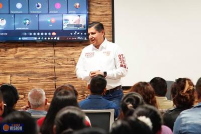 Corresponder a los bomberos su gran aportación a Uruapan: Nacho Campos