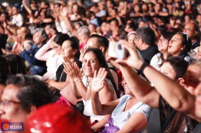 Edith Márquez entregó “ese beso” al FMO