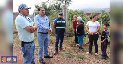 Herminio Loya, Director de Capasu, atiende a usuarios