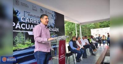 Entregan Nacho Campos y Alfredo Ramírez rehabilitación del tramo Capácuaro-Peribán