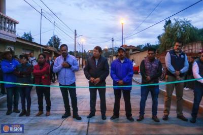 En Tzurumútaro, el alcalde Julio Arreola, entrega construcción de la calle Francisco J. Mujica