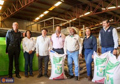 Gobierno de Pátzcuaro y la Sader entregan semilla de avena subsidiada 