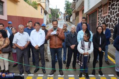 En la colonia San Lázaro, autoridades municipales inauguran construcción de calle 2da de Michoacán