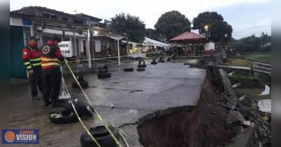 Se desgaja parte del Muelle General del Lago de Pátzcuaro