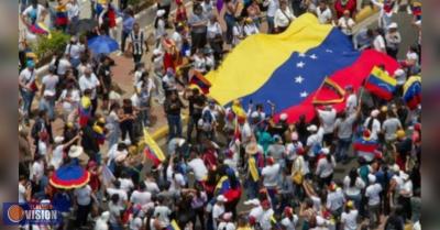 Venezuela, La Revolución Asediada 