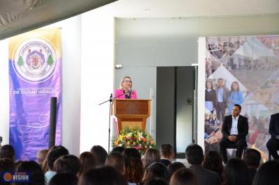 Por descentralizar actividades académicas, deportivas y culturales de la UMSNH, se pronuncia rectora