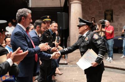 Reconocen bomberos municipal respaldo incondicional de Alfonso Martínez