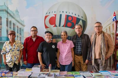 Morelia maravilla a delegación cubana participante en Feria Internacional del Libro y la Lectura