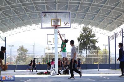 Yarabí Ávila le da un nuevo rostro a la infraestructura deportiva al construir nuevas techumbres