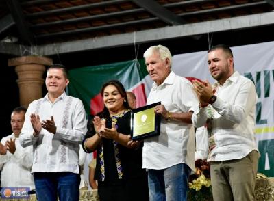 Celebra Reyes Galindo 118 años de La Huacana como municipio