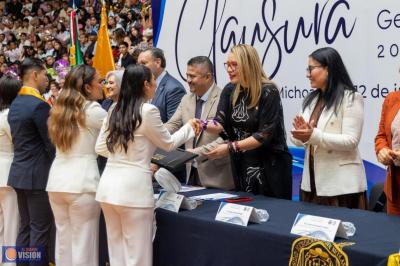 Egresan Enfermeras y Enfermeros de la UMSNH con sello de calidad: Yarabí Ávila 