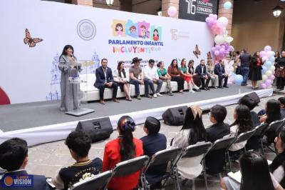 Al darles la bienvenida, diputados motivan a la niñez para ser factor de cambio en Michoacán