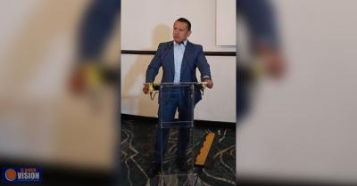 No debe haber discrepancias entre aspirantes, el proyecto es el mismo: llama Torres Piña