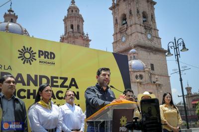 Diálogo y cercanía, necesarios para recuperar la grandeza de Michoacán: Octavio Ocampo