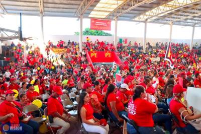 Miles y miles de petistas, refrendan su apoyo al Profesor Raúl Morón Orozco. 
