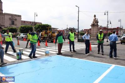 Gobierno de Morelia realiza balizamiento y señalética para movilidad segura y accesible