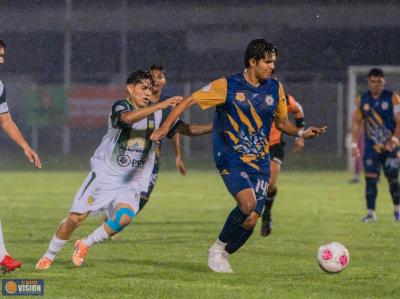 Los Zorros mantienen su paso perfecto 